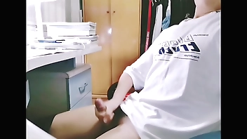 可爱小奶狗男神打飞机