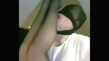 Asian femdom, Chinese girl friend Meisi enjoys a servile idolize boxing-match at hand transmitted to automobile