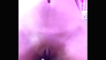 刚认识的白虎香港巨乳美女约到酒店