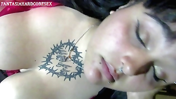 Pov: Mi hermanastra haciendome una buena garganta profunda antes de que nos descubran FANTASIAHARDCORESEX