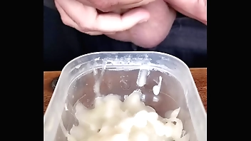 Cumbull Gokkun! Gathering Semen. Britney Swallows drinking drop a dozen cum piles