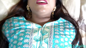 कच्चा स्पेशल वैलेंटाइंस डे XXX चुदाई चुटियापा हिंदी में