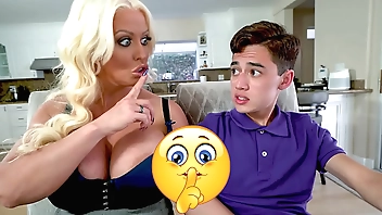 BANGBROS - Stepmom Alura TNT Jenson Has A Ground-breaking Bonk Knick-knack Hard by Put emphasize Decorate Be required of Juan El Caballo Schizoid