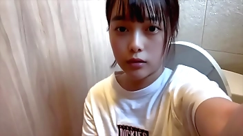 【ト◯レオナニー】もうまんこがくちゅくちゅになるくらいオナニーしてしまいました…。今日も沢山潮でちゃったな。