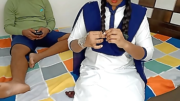 स्कूल में छोड़ कर आओ ना भैया मुझे उठने लेट हो गया था