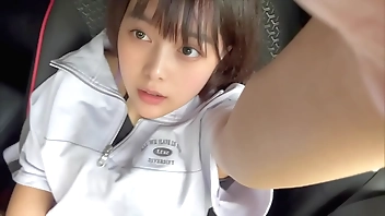 【車内オナニー】愛液がいっぱいでました。 誰か車の中で一緒にシませんか？