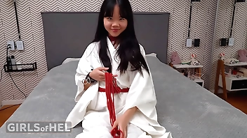 Baebi Hel opens wings to onerous on the top of hibernate villeinage gadget