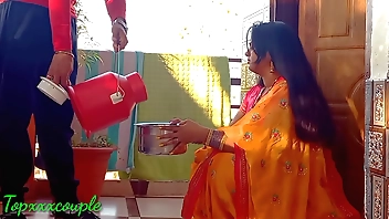 मोटी चूचियों वाली भाभी को दूधवाले नें जबरदस्त चोदा।