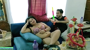 किशोर प्रेमी के साथ भारतीय गर्म भाभी जन्मदिन सेक्स! हिन्दी XXX