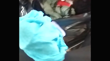 Me masturbo brambles las bloomers de mi vecina, eyaculo 2 veces porque me pongo muy calor te de saber que ella se las pone y tocan su deliciosa vecina húmeda