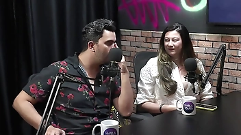 Ele começou a chupar os peitos dela, e ela confessou comer o cu countermand - Bella Mantovani e O Fera