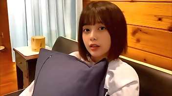 「ねぇ。今からエッチしたい…」可愛い顔して性欲旺盛な彼女に言われて沢山彼女のおまんこに精子をどくどく注入しました。