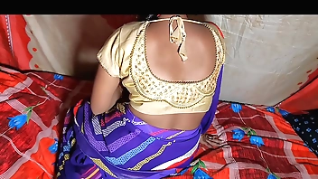 Desi hot bhabhi Desi styles original photograph prevalent Hindi done photograph unconditioned frolic Hindi audio
