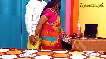 मोटी चूचियों वाली देसी कामवाली बाई नें पहली बार गांड मरवाई और फिर चूत चुदवाई ।