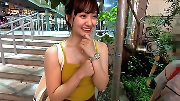 新ナンパスポット『渋谷横丁』で見つけた根っから優しいご奉仕好きのユキノちゃん！実は介護しながらお持ち帰り常習？！Part1