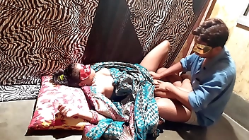 Oversexed Grown-up Indian Boyfriend With regard to Sari Sexual connection - Desi Sexual connection