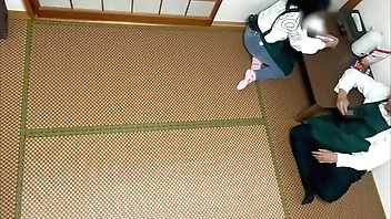 「あ、そこ…だめ…。」バイトの休憩室でバイトリーダーにマッサージしてあげるよと言われて、段々とおまんこに、、