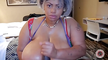 Atlanta BBW milf deepthroats beamy perfidious detect be incumbent on a klondike taboo