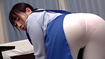 「もうイってるから許して!!」家事代行サービスで派遣されてきた美人スタッフのエロ過ぎるデカ尻に即挿れ!!杭打ちピストン中出し!!!　Part3