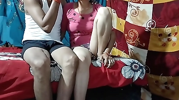 कुंवारी लड़की को घर में चोद डाला