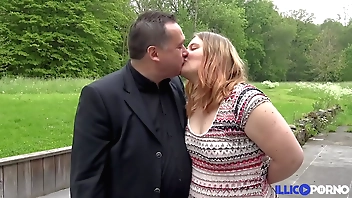 Manon veut que nipper mari et un inconnu lui baise bien le cul