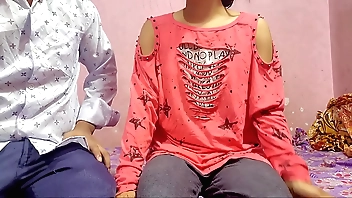 भाभी आप बहुत खूबसूरत हो क्या आप मुझे अपना चूत दोगे