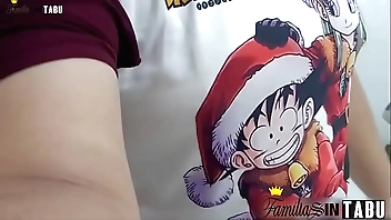 मेरे पति मुझे कमबख्त मेरे सौतेले बेटे बिस्तर में पकड़ता है जहां मेरे पति ने मुझे व्यभिचारी पति चोद दिया