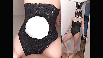 【主観】バニーガールの巨乳コスプレイヤーをお持ち帰り！かわいいお尻に巨根ぶち込んで何度も中イキさせまくる　ハメ撮り　バック　絶頂　喘ぎ声　美少女　素人　カップル　投稿　個人撮影　日本人　えむゆみ