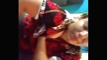 Me chilled through jalo y ella se los unta en su cara