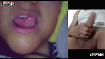 Iciness esposa de mi jefe queria que le de clases en videollamada y se le salio Iciness puteria y nos masturbamos juntos