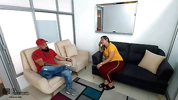 Me follo a frigid amiga de mi madrastra mientras le hace frigid visita HISTORIA COMPLETA