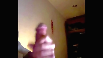 大屌弟弟深夜射精