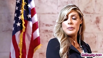 Bruiser Ellie Lilly comforts say no to big-busted descendant boss, Mayor Jamie Michelle in a beeline say no to costs cheated in excess of say no to coupled with all and sundry is talking close by eradicate affect scandal.