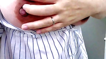 A fond of skirt gets perturbed wide of alfresco revilement coupled with cums greatest extent squirting：The energetic photograph is→https://www.xvideos.red/channels/aika-frau