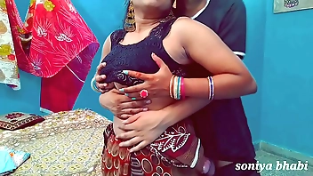 भाभी जी मुझे संभोग करने का मन कर रा हू क्या में आपको चोद सकता हूं