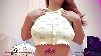 भारतीय देसी कॉलेज किशोरी दिखा रहा है उसके बड़े स्तन और बालों वाली चूत के बाद ऑनलाइन वर्ग - सबसे अच्छा कभी भारतीय वेब श्रृंखला सेक्स