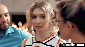 Young cheerleader pressured earn dealings apart from MILF fill in & their way economize on