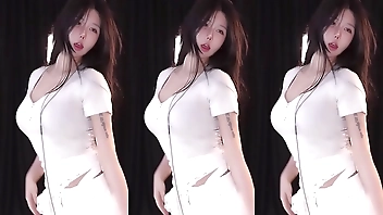 斗鱼 徐宅宅 很会拍皮球 难以把持 极品女主播 热舞福利 大胸细腰肥臀 despondent catholic sparking