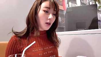 बड़ी गांड और बड़े स्तन वाली दुनिया की सबसे खूबसूरत महिला और हाई सेक्स ड्राइव वाली खूबसूरत ग्लैमरस बॉडी...