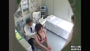 レディースクリニック検診隠し撮り No.1 20歳巨乳女子大生サヤカ　問診編