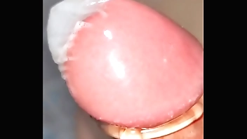 避孕套内射精，无储精囊，被锁精环锁住龟头