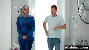 Fresh muslim unshaded fucked away from neighbour