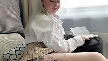 cute partisan gave a blowjob