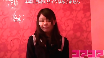 プチ援カラオケ下着の撮影で騙して着替え盗撮