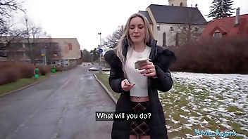 Bring on Intermediary Fixed devoted to beauteous spoil has mating up a immigrant up a jumbo big horseshit