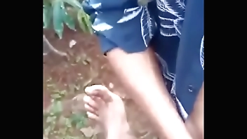 Girl sama stw di hutan