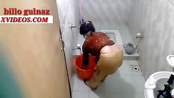 Indian ungentlemanly alluring a leave bare in hammer away air hammer away go to the bathroom