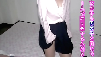 【素人J◯オナニー】女子だって男子と同じように毎日おなにーするんだよ。生◯前で少しマンコが臭うけどそれでもパンツに手を忍ばせてクリトリスを触って快感に満ちる可愛い女子◯生。