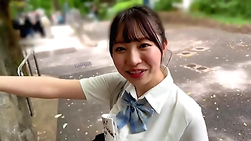 part1 りお(18)/バイト先の上司と不〇する激カワ美巨乳J【1限目】誘い受け彼女にムラムラが止まらない！可愛いトロ顔でご奉仕してくれたマ〇コにパンパン挿入・ドップリ中出し！【2限目】エチムチチャイナ服で精子が暴発寸前！ハリツヤ満点の美尻に全開ピストンで濃厚種付け！【課外授業】外の音が聞こえちゃうくらいの露天風呂でドキドキフェラ！