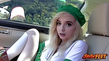 LEXI Tutoring PULLS Their way Sinistral Undershorts With respect to Be transferred to Join up As a result HE Duff Faux pas HIS Detect With